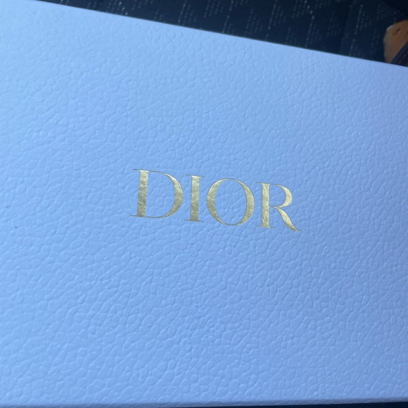 Christian Dior belt, bought in store, it’s passed 30 days so cannot exchange - Picture 5 of 5